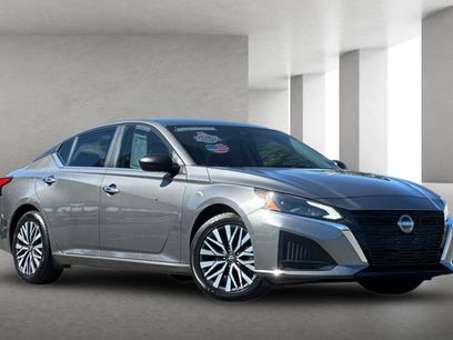 Used 2025 Nissan Altima 2.5 SV