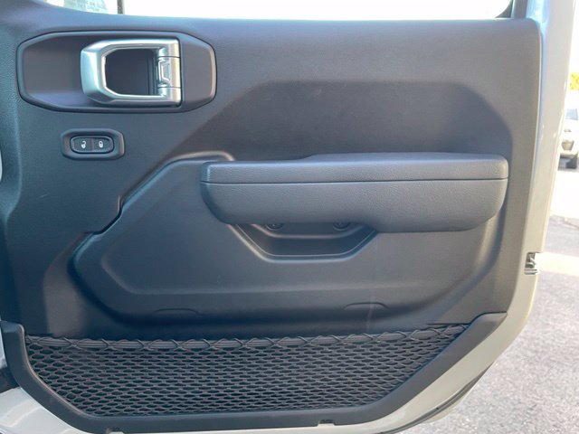 Used 2023 Jeep Wrangler Unlimited Rubicon AWD/4WD image 27