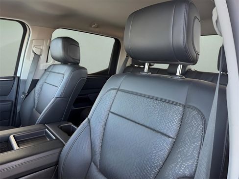 Used 2022 Toyota Tundra Limited image 14