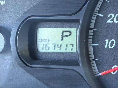 Used 2013 Toyota Sienna LE FWD image 27