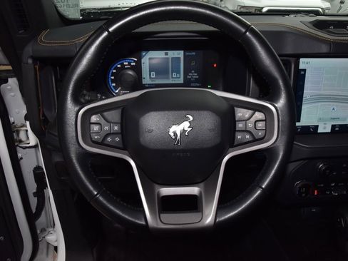 Certified 2024 Ford Bronco Badlands w/ Sasquatch Package AWD/4WD image 23