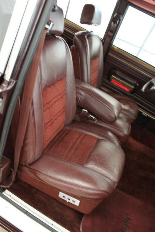 Used 1989 Jeep Grand Wagoneer AWD/4WD image 25