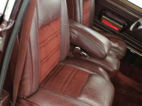 Used 1989 Jeep Grand Wagoneer image 25