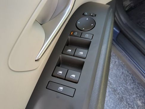 Used 2025 Hyundai Tucson SEL FWD image 19