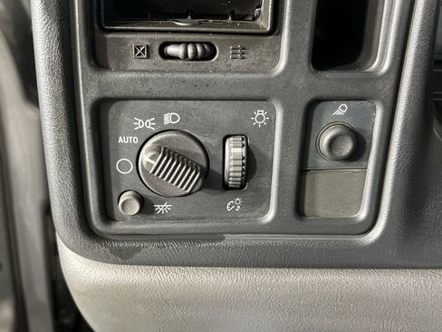 Used 2007 Chevrolet Silverado 2500 W/T w/ Skid Plate Package AWD/4WD image 15