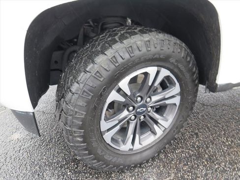 Used 2022 Chevrolet Colorado Z71 image 18