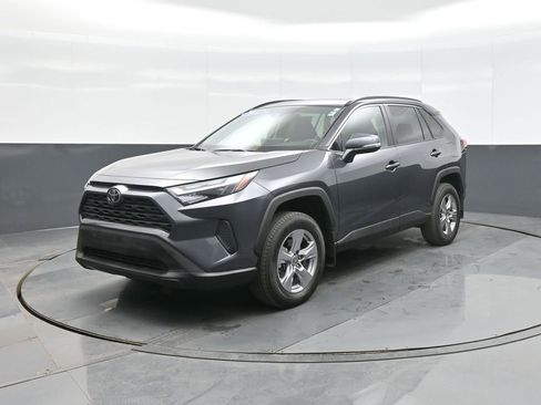 Certified 2022 Toyota RAV4 XLE image 3
