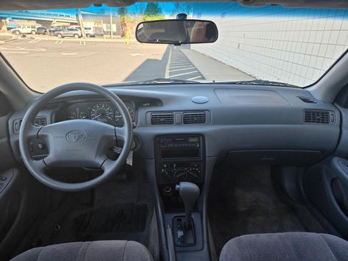 Used 1997 Toyota Camry LE FWD image 13