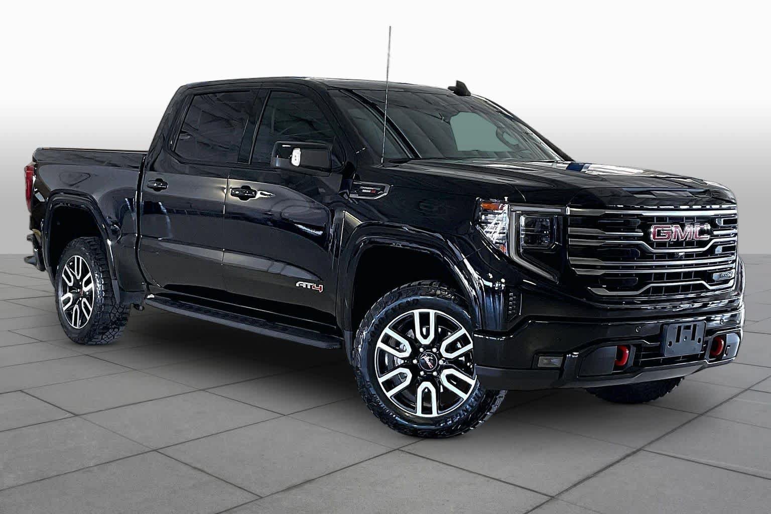 Used 2025 GMC Sierra 1500 AT4 w/ AT4 Premium Package AWD/4WD image 2