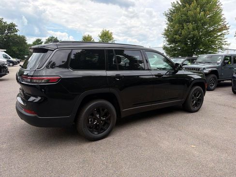 New 2026 Jeep Grand Cherokee L 4WD image 2