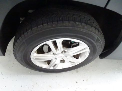 Certified 2019 GMC Terrain SLE w/ Driver Convenience Package AWD/4WD image 30