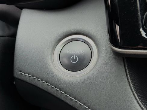 Certified 2024 Toyota Highlander XLE image 24