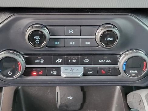 Used 2023 Ford Bronco Big Bend w/ Sasquatch Package image 26