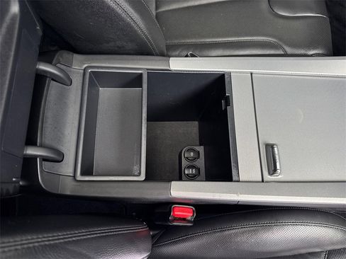 Used 2022 Hyundai Palisade SEL w/ Premium Package image 16