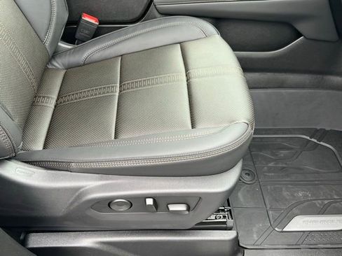 New 2026 Chevrolet Tahoe High Country AWD/4WD image 26