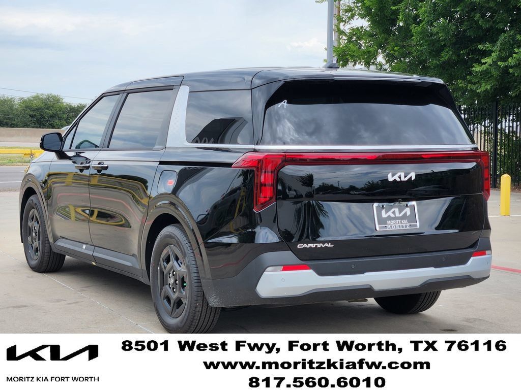 New 2026 Kia Carnival FWD image 4