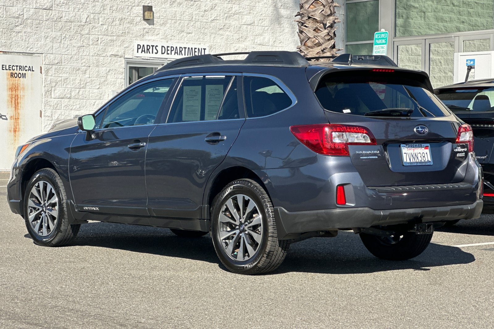 Used 2017 Subaru Outback 2.5i Limited w/ Popular Package #5 AWD/4WD image 6