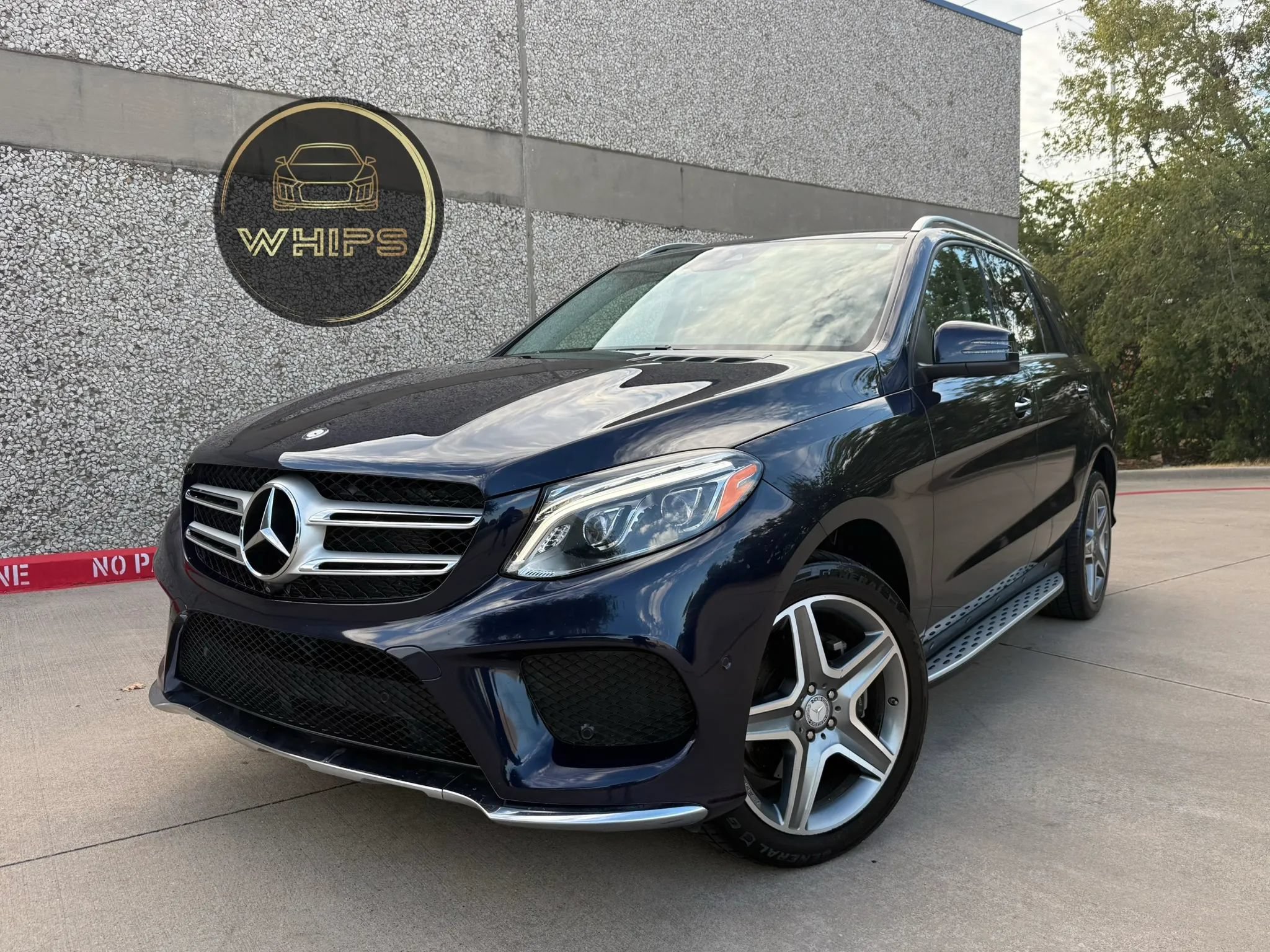 Used 2017 Mercedes-Benz GLE 400 4MATIC image 1