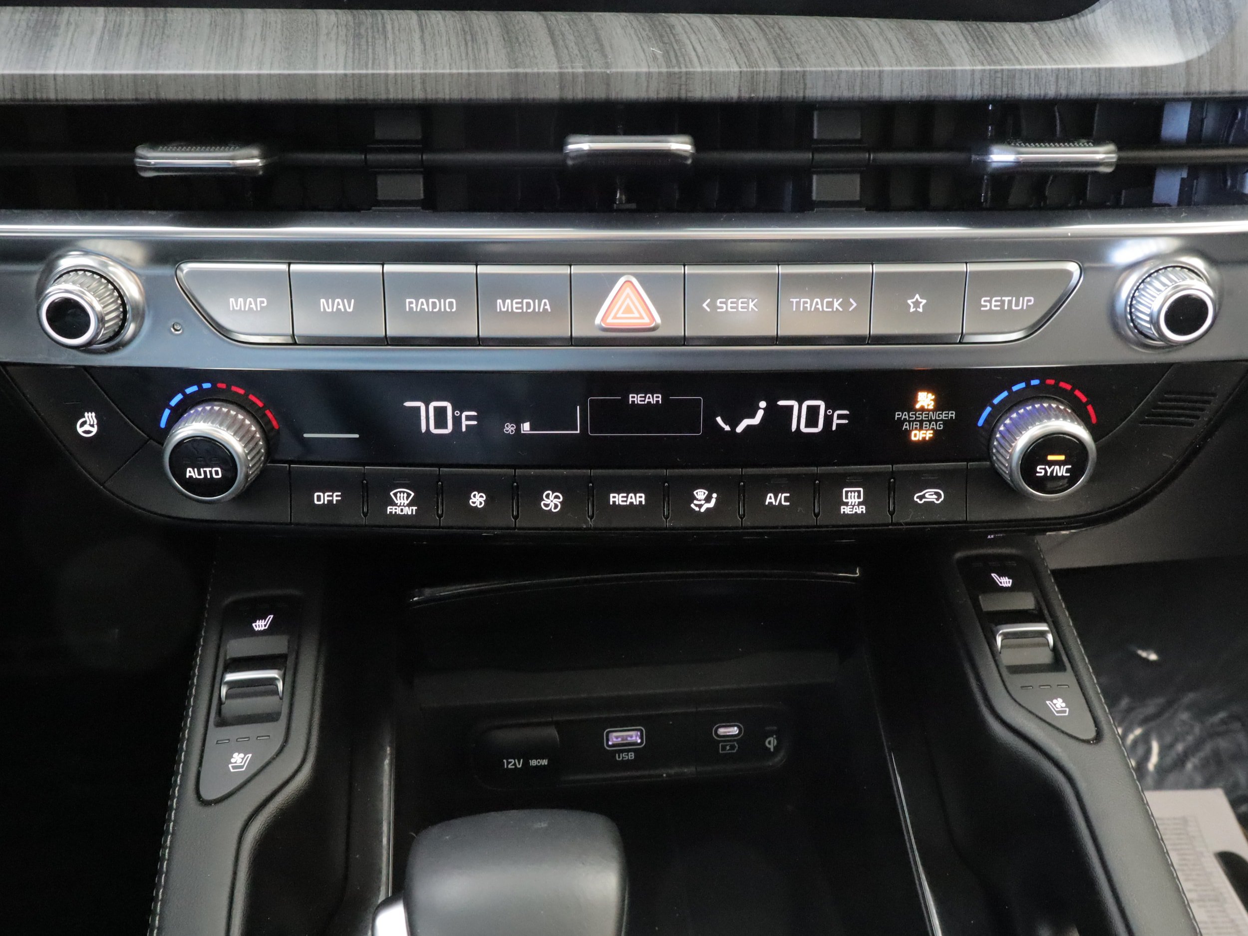 Certified 2024 Kia Telluride SX Prestige AWD/4WD image 15
