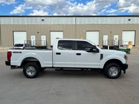 Used 2022 Ford F250 XL w/ Power Equipment Group AWD/4WD image 2