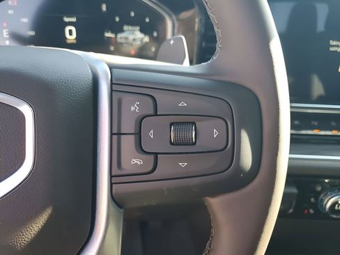 New 2026 GMC Sierra 1500 SLT image 32