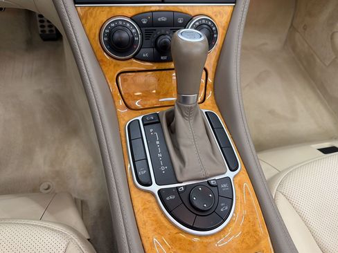 Used 2007 Mercedes-Benz SL 550 image 16