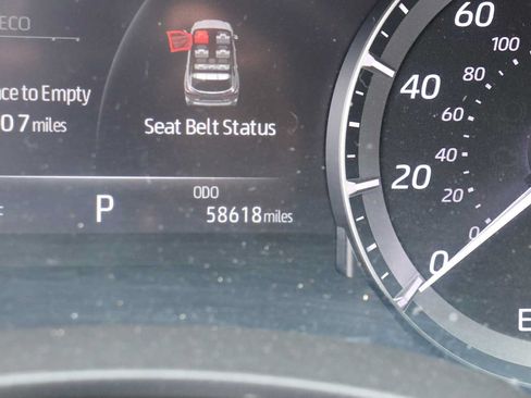 Used 2021 Toyota Highlander XLE AWD/4WD image 11