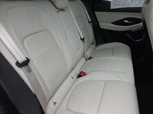 Used 2019 Jaguar E-PACE R-Dynamic SE image 27