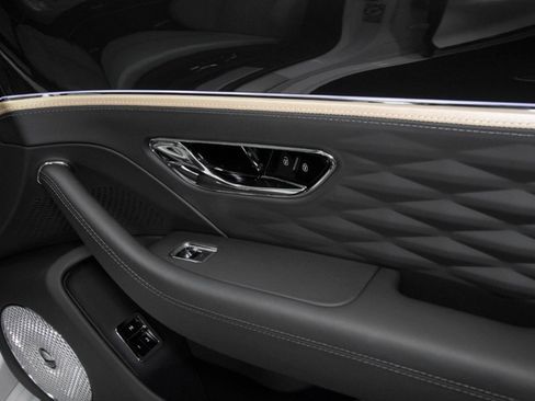 Used 2022 Bentley Flying Spur W12 AWD/4WD image 63