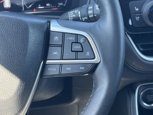 Used 2024 Toyota Grand Highlander Limited AWD/4WD image 19