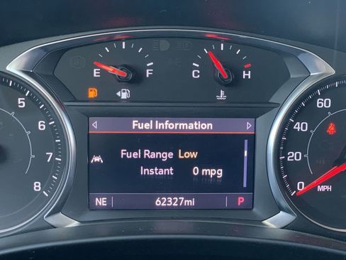 Used 2023 GMC Terrain SLT image 9