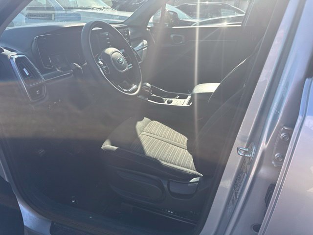 Used 2021 Kia Sorento LX AWD/4WD image 13
