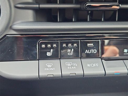 New 2026 Toyota Crown Platinum image 12