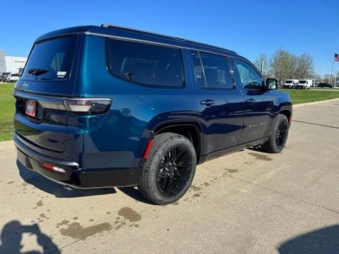 New 2026 Jeep Grand Wagoneer Limited AWD/4WD image 7
