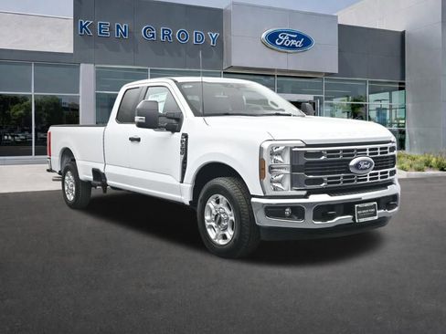 New 2026 Ford F350 XLT image 1