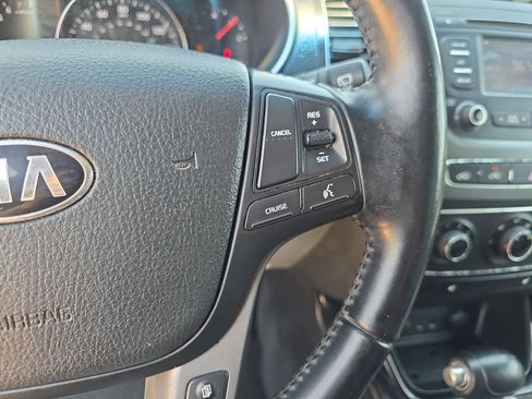 Used 2014 Kia Sorento LX AWD/4WD image 17