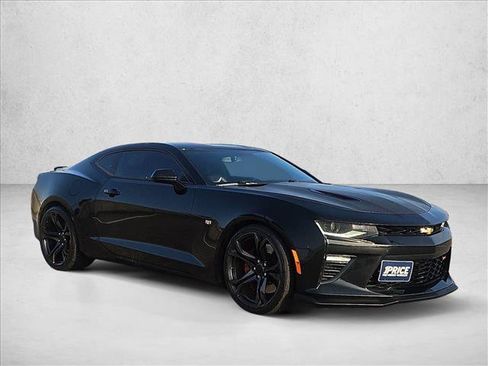 Certified 2018 Chevrolet Camaro SS RWD image 3