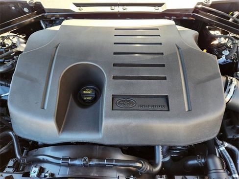 New 2024 Land Rover Defender 130 S image 31