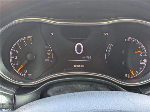 Used 2017 Jeep Grand Cherokee Overland image 11