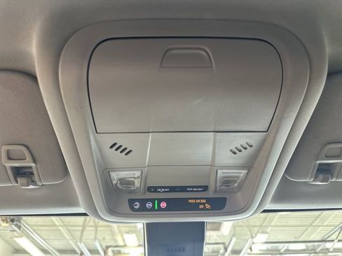 Used 2024 Chevrolet Equinox LT w/ LPO, Floor Liner Package FWD image 36