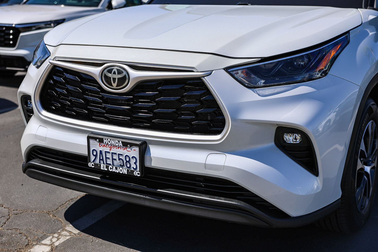 Used 2022 Toyota Highlander XLE AWD/4WD image 22