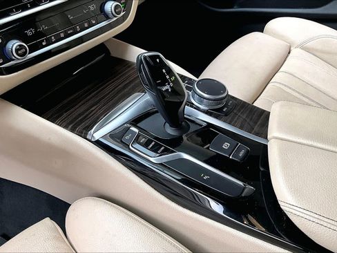 Used 2019 BMW 530i image 16