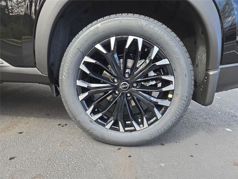New 2026 Nissan Rogue SV AWD/4WD image 9