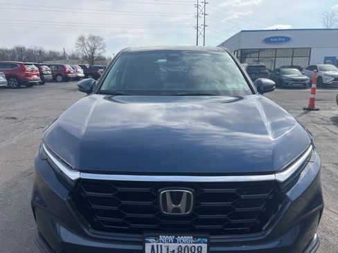 Used 2023 Honda CR-V EX image 3