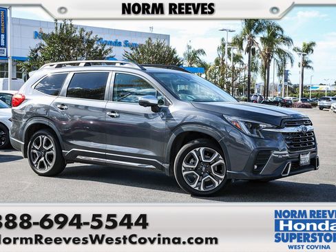 Used 2023 Subaru Ascent Touring image 1