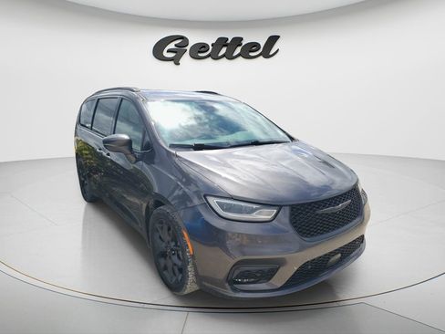 Used 2021 Chrysler Pacifica Touring-L w/ Premium & Safety Sphere Group image 3