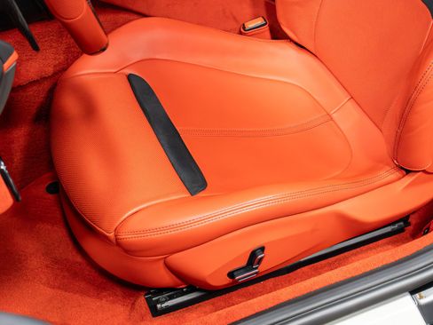 Used 2022 Ferrari Roma RWD image 8
