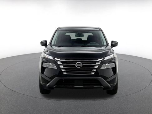 Used 2025 Nissan Rogue SV AWD/4WD image 2