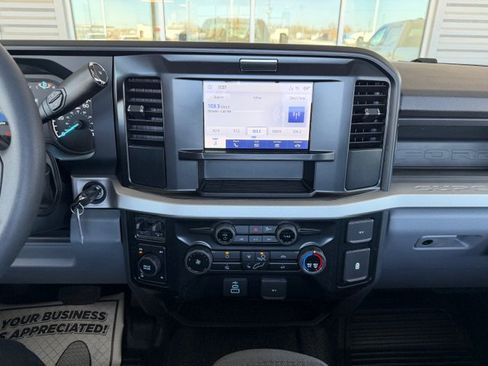 New 2026 Ford F250 XL w/ XL Off-Road Package image 9