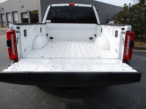 New 2026 Ford F350 King Ranch w/ FX4 Off-Road Package image 4